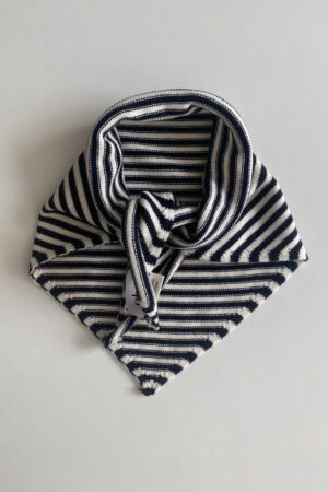 Knitted triangular scarf in a navy and white stripe