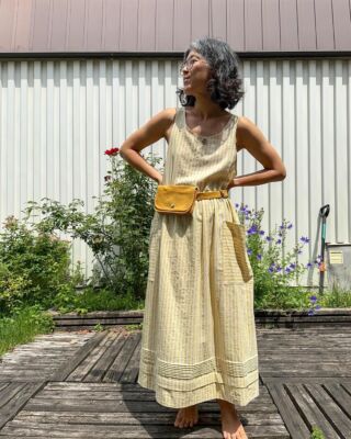 💛💛 S u m m e r 💛💛

ahistoryofarchitecture wears the Rose sundress in a yellow candy stripe. Bag by smalllotco .

💫 These have nearly all sold out but a few are still available to buy at norfolknaturalliving and percy.langley 

#charlknits #summercapsule #sundress #ethicalfashion #slowfashion #slowliving #madeinbritain #britishbrand #summerstyle #summerdress #stripeddress