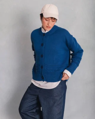 🌊 Sailing chic

💙 Royal Blue, a deep and vivid shade like the colour of the ocean on a hot summer's day.

📸 I love the preppy chic of the late 1980s - early '90s when the photography of Steven Meisel and Robert Erdmann graced the pages of Vogue and Linda Evangelista was the model to emulate.

We wanted to re-create a modern interpretation of this mood for the Spring/Summer photoshoot. 

Cardigans are so versatile in the summer; they are the obvious choice over dresses but I think they look fun layered with shirts and trousers too and I don't know about you, but I'm not quite ready to bare my legs yet!

The crisp white shirt is from @yarmouth_oilskins , trousers by @sideline_ww and scarf by @le.scarf 

Styling by @grahamst.fashion photography @lal.moons model @ohlydiagraham make up @mia_mihalia_makeup

#charlknits #nauticalknits #coastalchic #madeinbritain #sailingchic #preppystyle #weekendwardrobe #cardigans #royalblue #naturalfibres