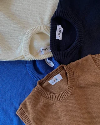 ⚓️ Nautical knits to go sailing in…

#sailing #charlknits #weekendliving #escapism #salonenauticointernazionale #coastalliving #springknitwear #naturalfibres #madeinbritain