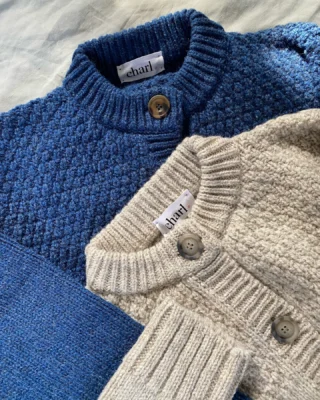 🌊 Summer Seas…

Two new colours in the much loved BETTY cardigan: Ocean Blue 💙 and Surf White 🤍. Inspired by the deep blue seas off the Shetland coast and the surf that rises as it meets the rocky shoreline.

🐑 Knitted in Britain from 100% authentic Shetland wool. I’ve chosen two new shades, richly marled with the iconic tweedy gradations found in this very special wool.

🌦️ For those of you heading north this summer, or, if we’re being honest, for early mornings, chilly evenings and anywhere along the British coastline! 💨

🌟 Available on-line now for immediate delivery 🚀

#newcolours #cardigans #shetlandwool #naturalfibres #bluecardigan #summerknitwear #madeinbritain #realshetlandwool