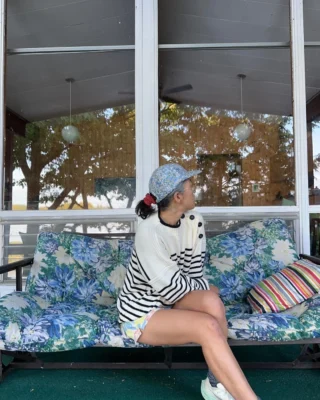 @ahistoryofarchitecture styles the Rigata stripe three ways…

Nautical stripes are so versatile!

Which is your favourite outfit? 1,2 or 3 & 4?

Red dress by @marimekkocanada
Brimmed hat @lornamurray_
White skirt @christydawn

#charlknits #nauticalstripes #bretonstripes #stripedjumper #summerstyling #summerknits #summerwardrobe #capsulewardrobe #organiccotton #stylethreeways