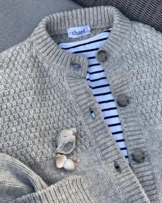 Cardi perfection!! 🌊🐚

The BETTY is back! In Dark Navy British Wool 🐑💙 or Surf White authentic Shetland wool 🐏🤍

Can you think of anything cosier than pulling on your BETTY over a Breton stripe on a breezy coastal walk?

💙🤍But which shade would you choose?

#backinstock #charlknits #britishwool #shetlandwool #madeinbritain #britishmanufacturing #cardigan #woolcardigan #sustainableknitwear #nauticalknitwear #capsulewardrobe #staycationwardrobe #luxuryknitwearbrand #heritagefashion #HeritageFashion
