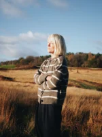🐏🇬🇧 The wool in my collection is British.

From British sheep.

Because I believe that good design - like good food doesn’t need to be complicated, it just needs the best quality ingredients that are handled with care and expertise.

And we have a lot of great wool in Britain 🐑

🙏 Images @styleinthestix 

#charlknits #britishwool #slowliving #Stripedjumper #heritageknitwear